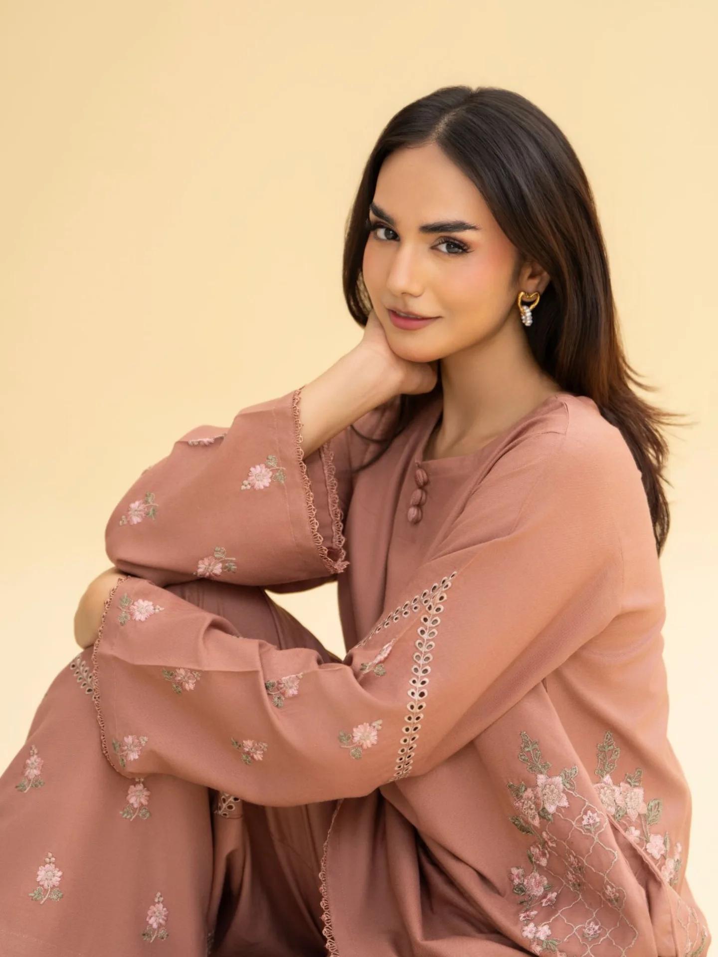 Elegant Fully Embroidered Lawn Shalwar Set 2 piece – Ready to Wear