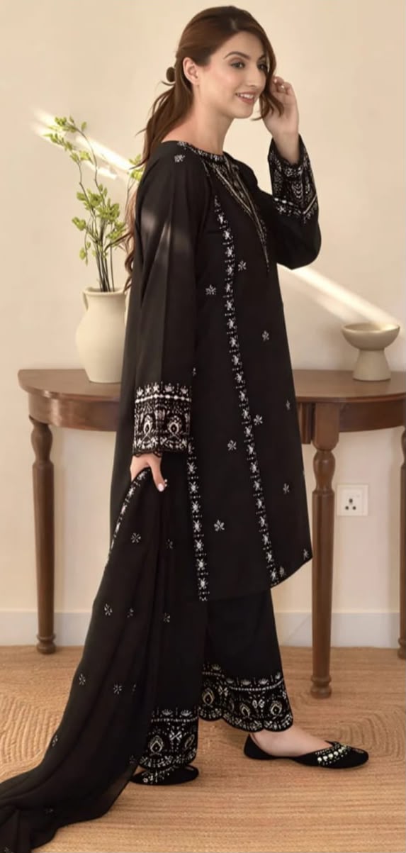 BAREEN embroidered 3-piece suit - Pakistani dress Saudi Arabia