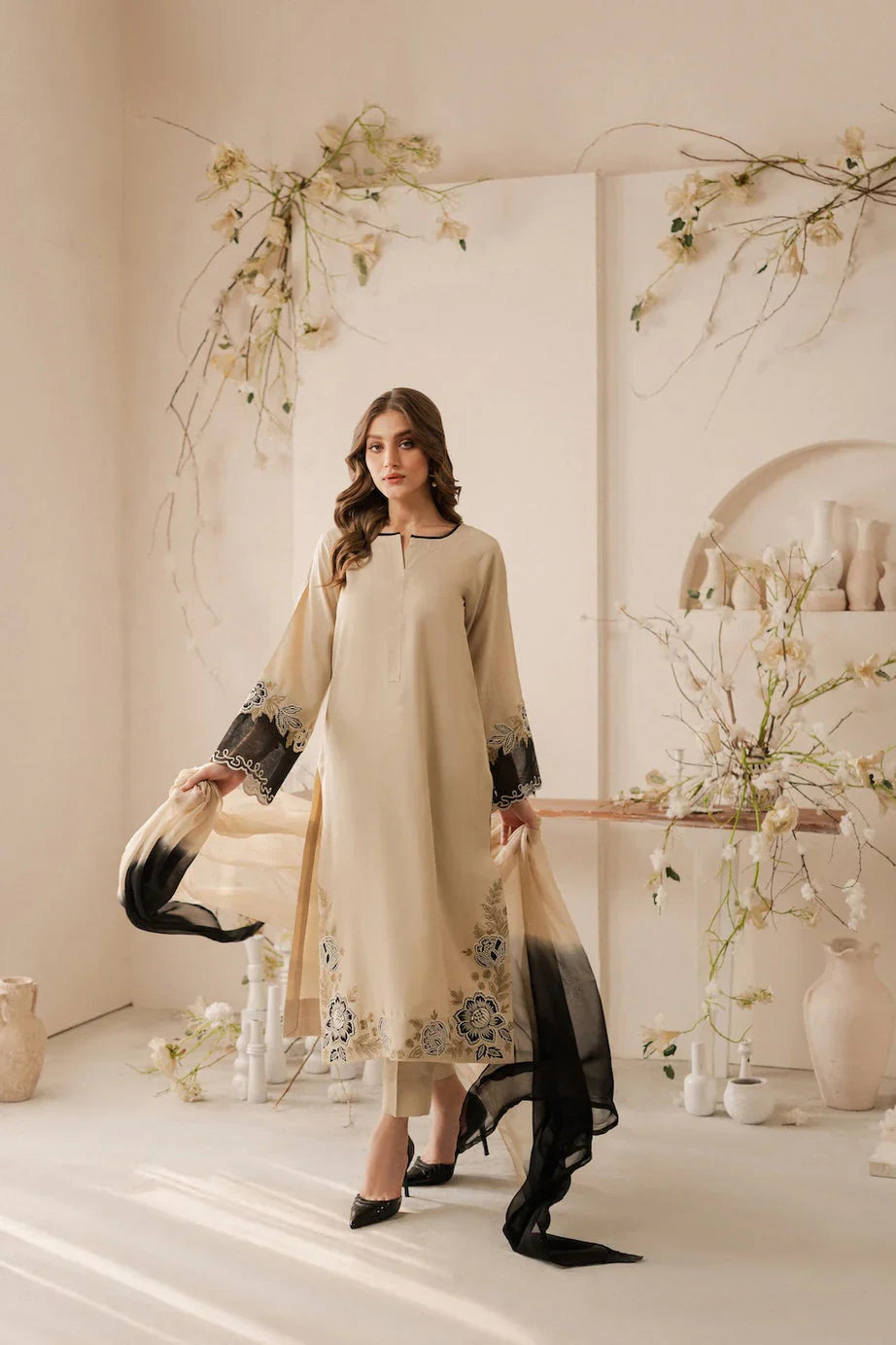 Close up floral embroidery with organza sleeves kurta
